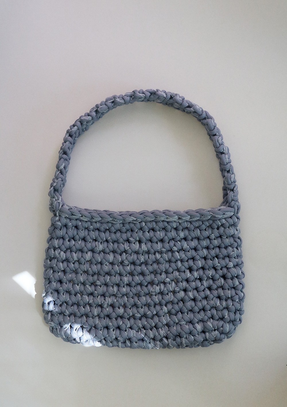 eji plot_crocher shoulder bag 02
