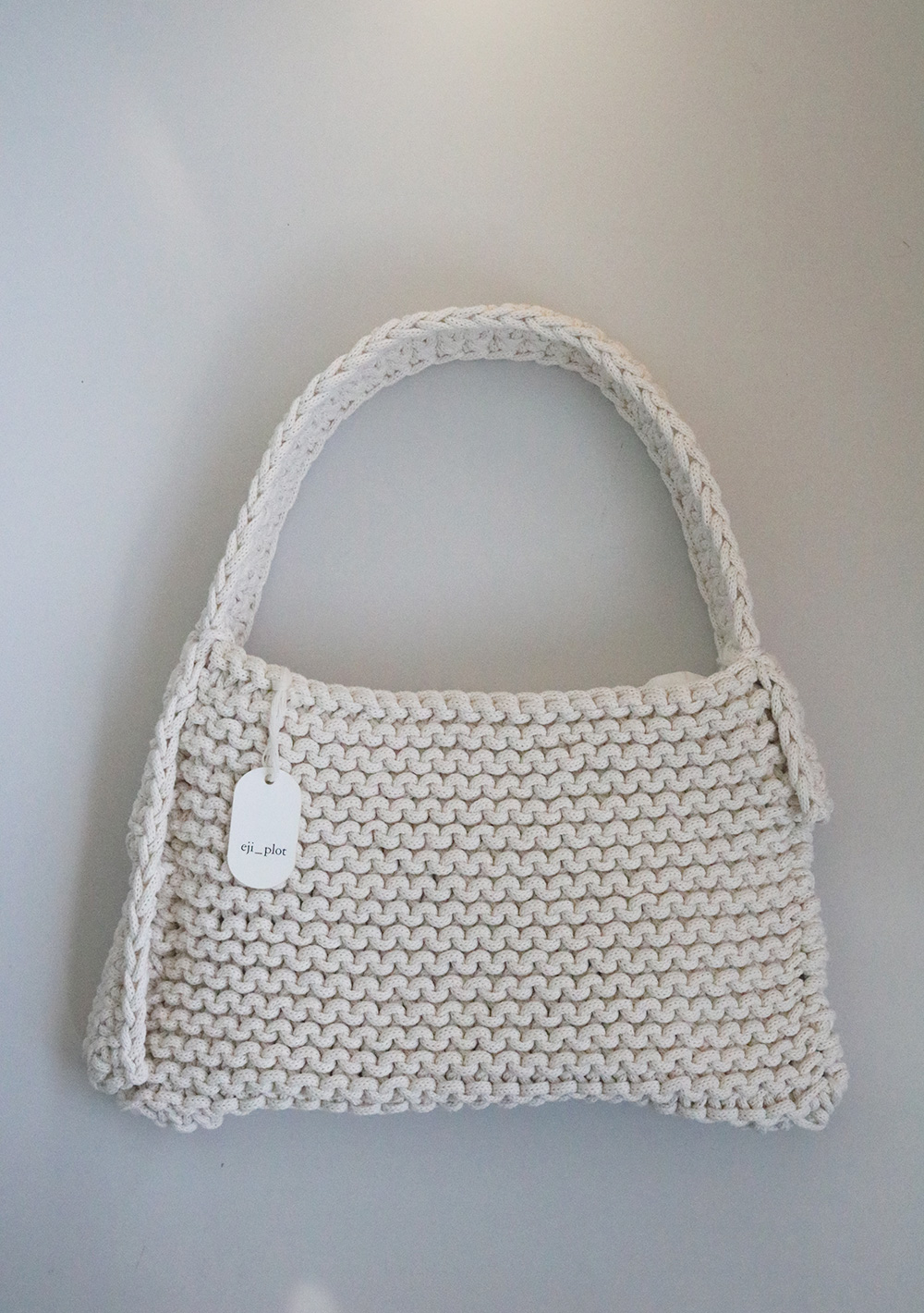 eji plot_crocher shoulder bag 03